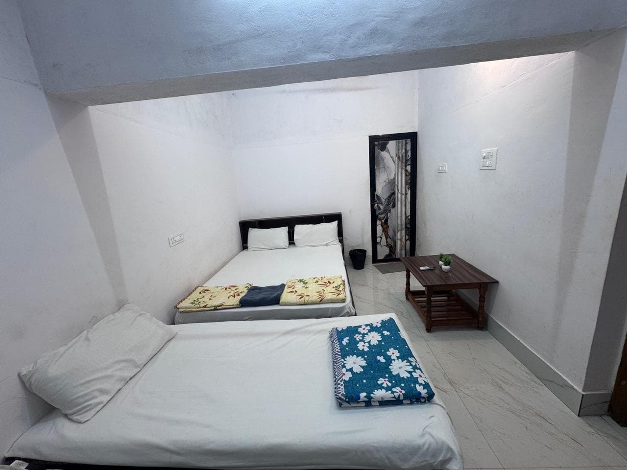 Deluxe AC Room set for 8 sharing occupancy in Murudeshwar